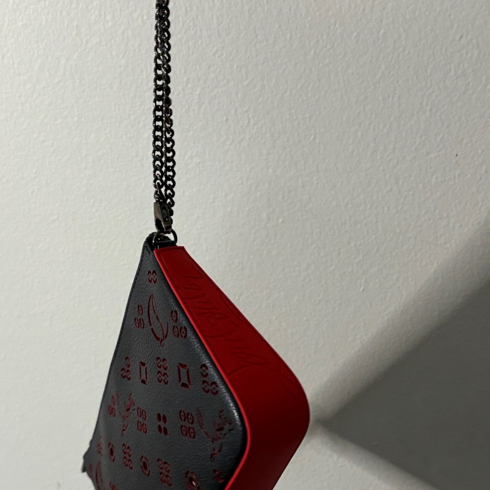 Christian Louboutin Perforated Grain Shoulder bag - Picture 15 of 16